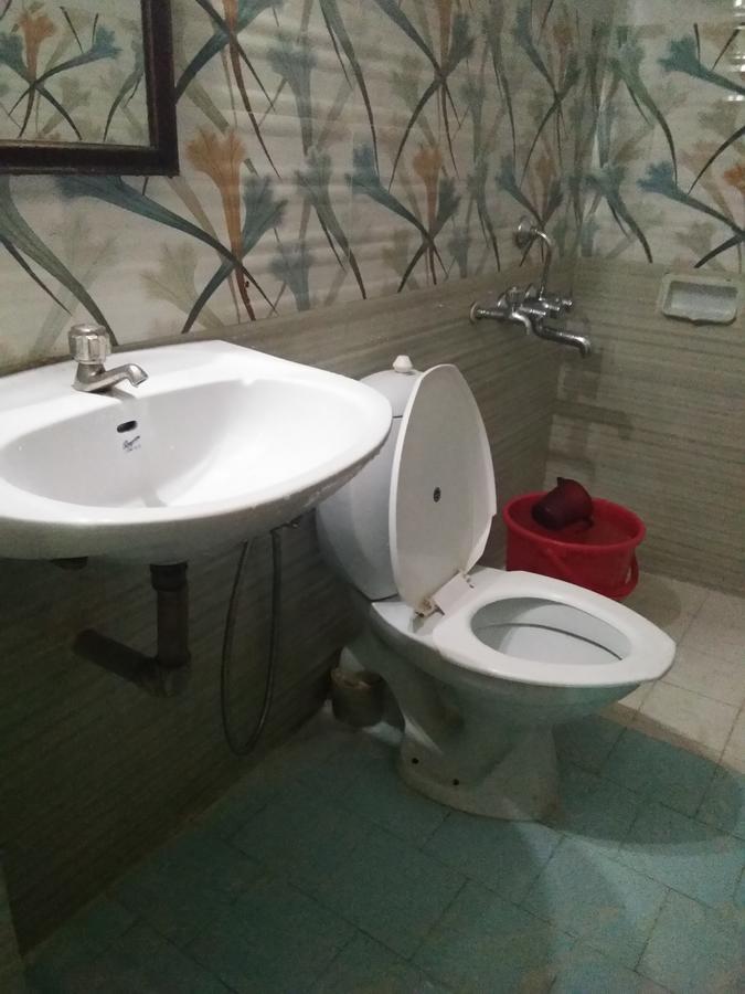 Hotel Jaysanthi Уті Екстер'єр фото