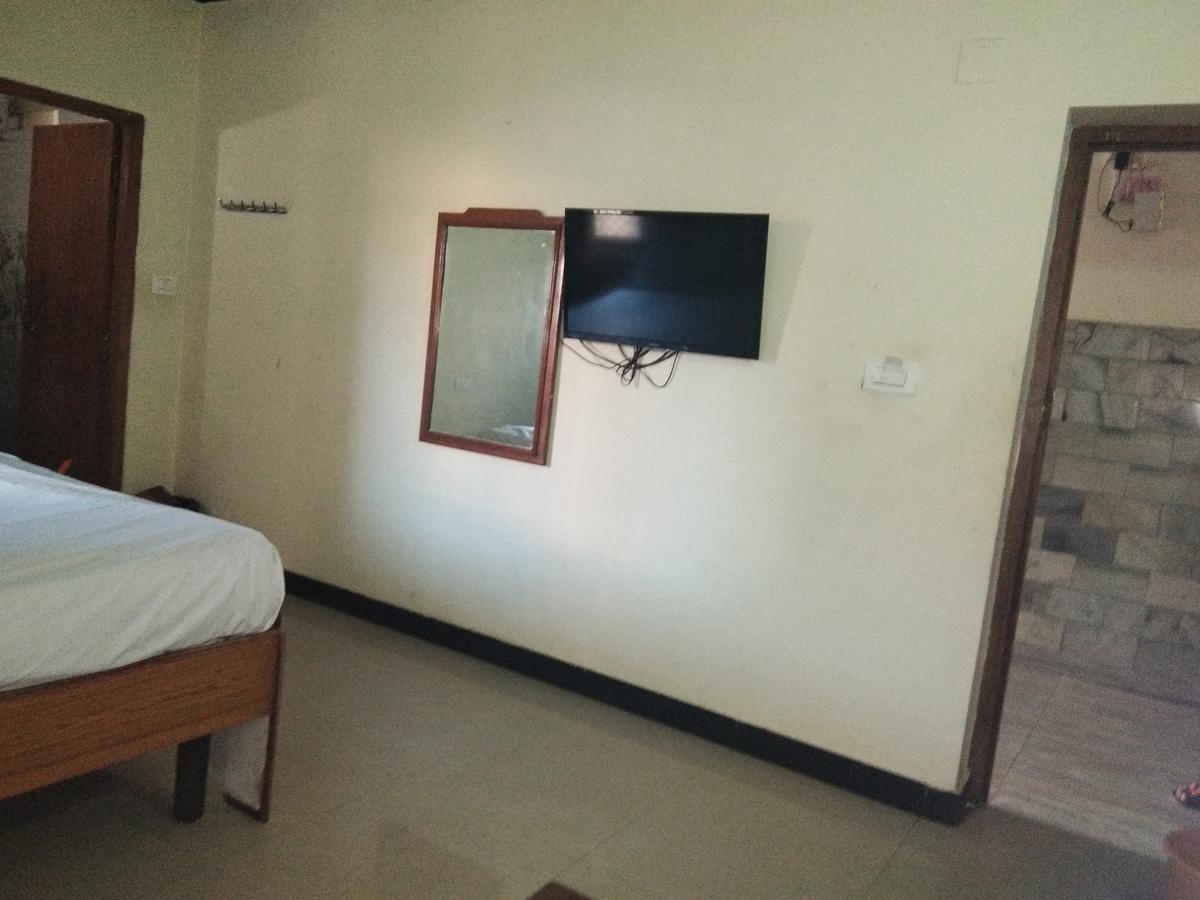 Hotel Jaysanthi Уті Екстер'єр фото